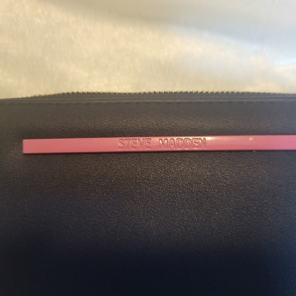 Steve Madden - Navy Blue and Pink Wallet, 8x5x1 - Picture 3 of 11